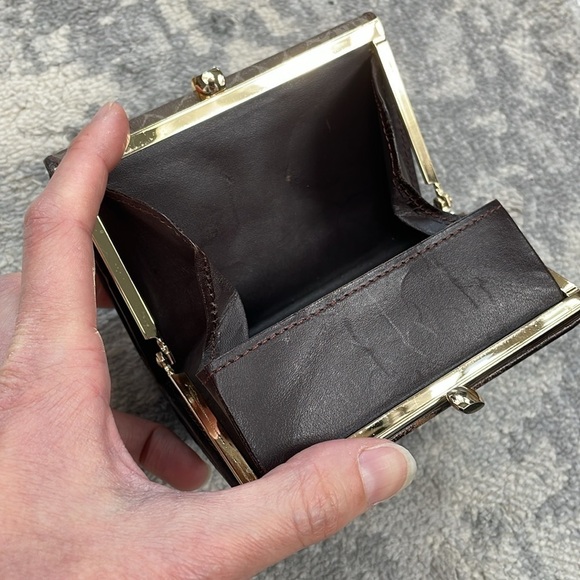 Nina Ricci Leather Compact Kisslock Wallet Classic Casual Everyday - Picture 17 of 17